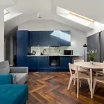 Close-Central Warsaw Apartment - Great Location- Praga Polnoc - 18 People -Marcinkowskiego