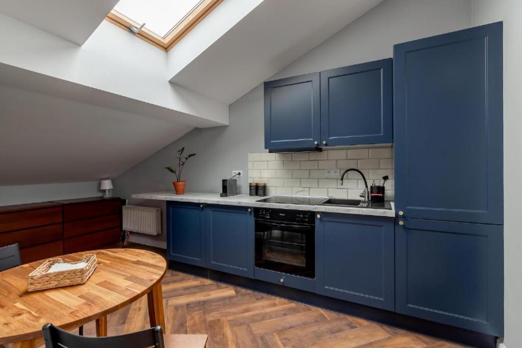 - Great Location- Praga Polnoc - 18 People -marcinkowskiego * Warszawa
